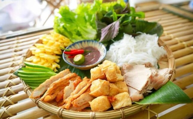Bí Quyết Kinh Doanh Bún Đậu Mắm Tôm Hiệu Quả Trong Thời Đại Hiện Nay